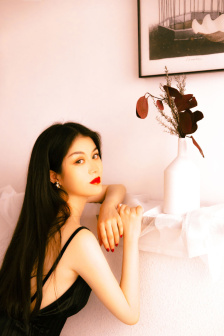 交换玩弄两个美妇教师韩国电影